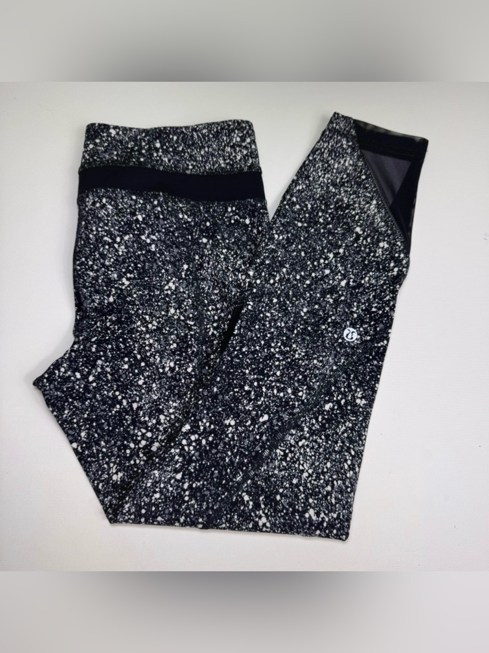 Lululemon inspire tight leggings size 6 great condition